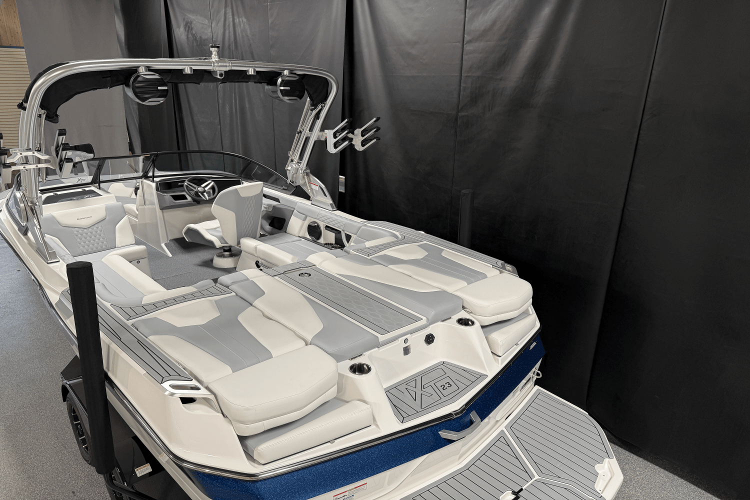 2026 Mastercraft XT23 Image Thumbnail #5