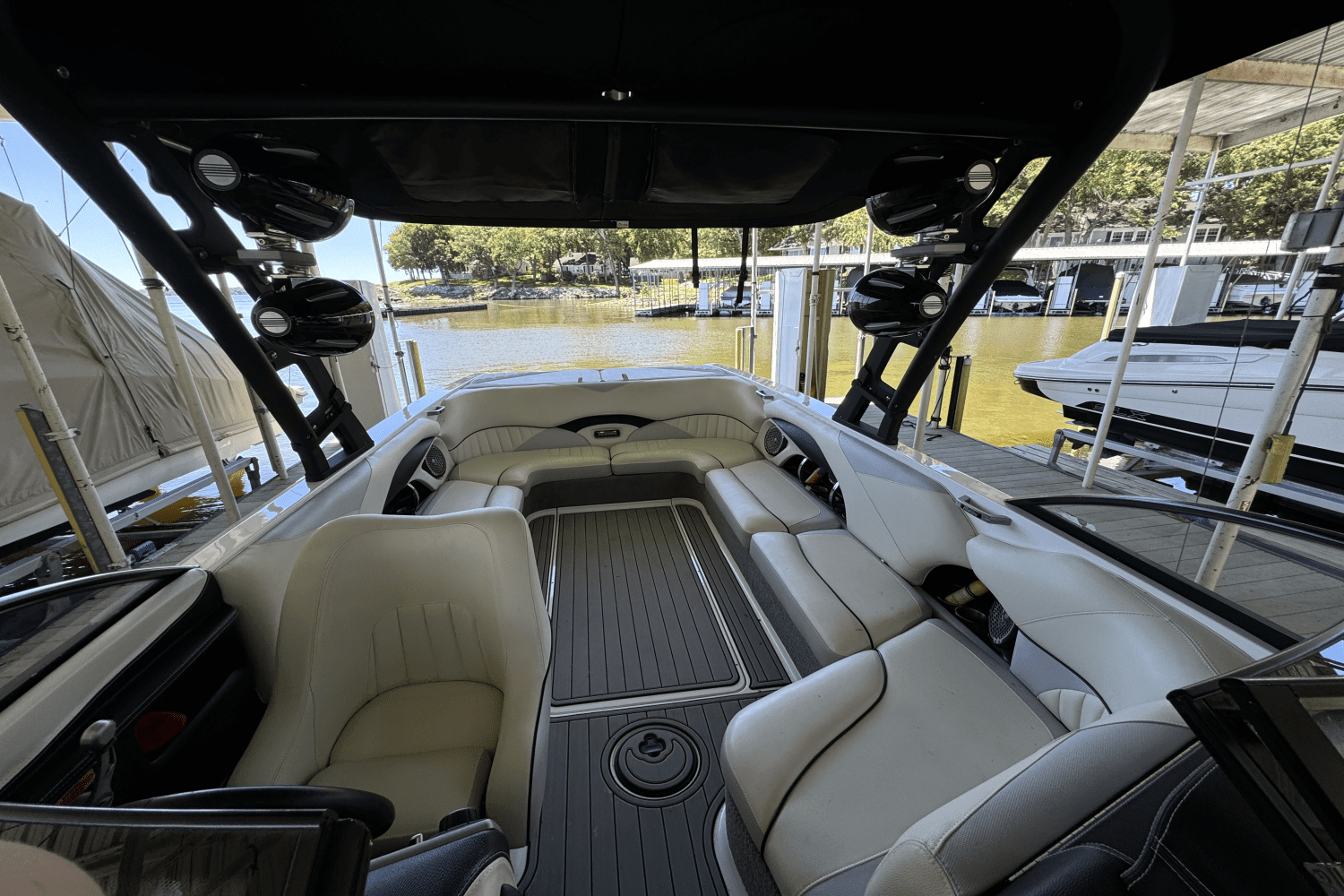 2015 Malibu WAKESETTER 247 LSV Image Thumbnail #16