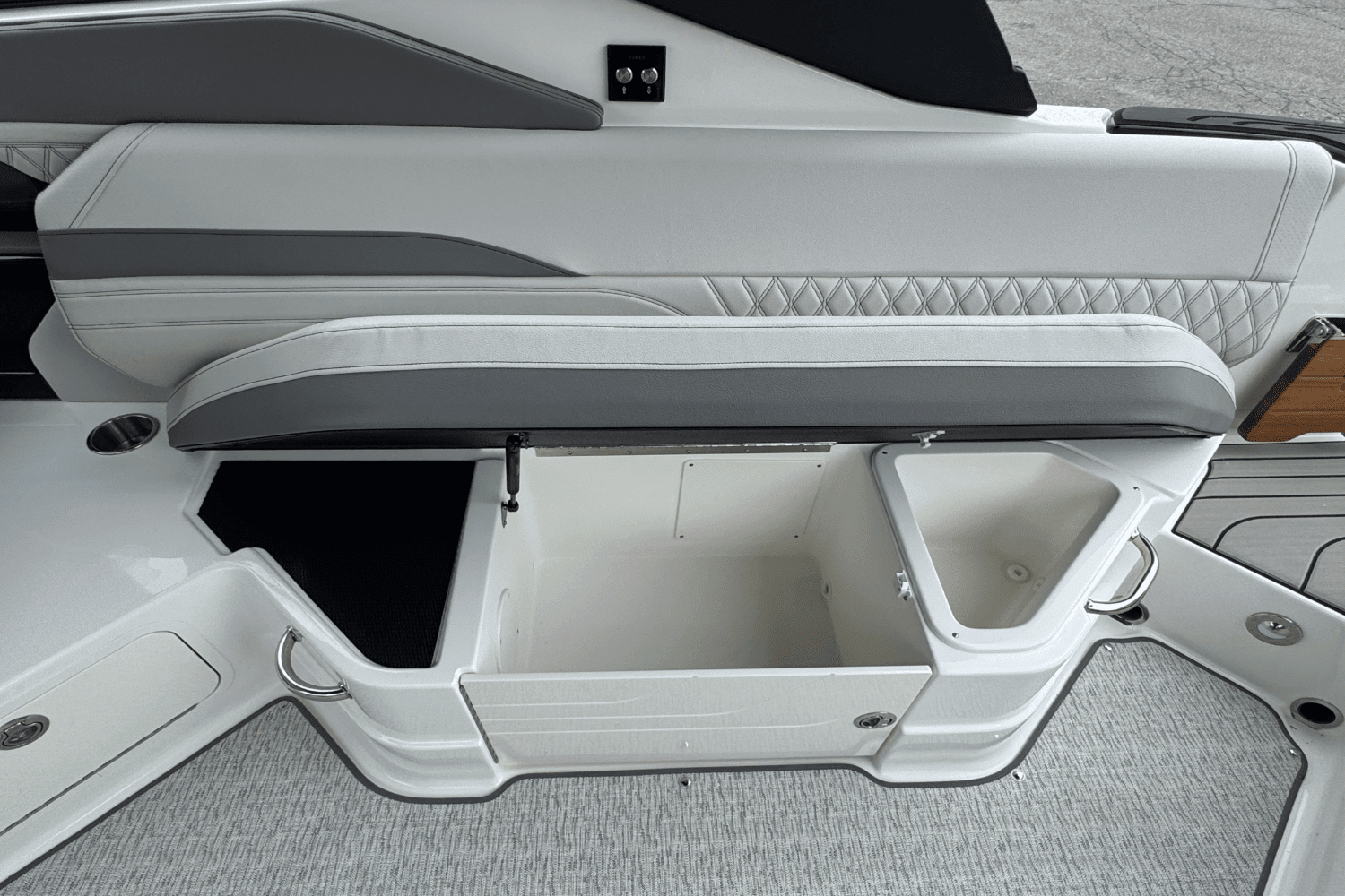 2025 Sea Ray SLX 280 Image Thumbnail #30