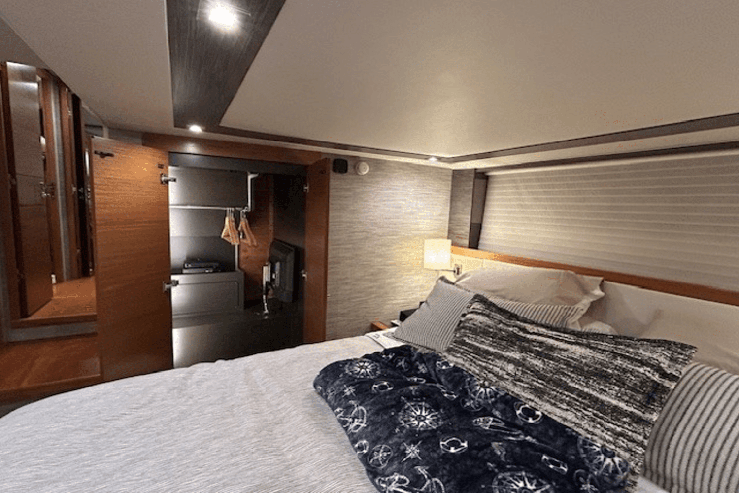 2022 Tiara Yachts
                                                             53 COUPE Image Thumbnail #23