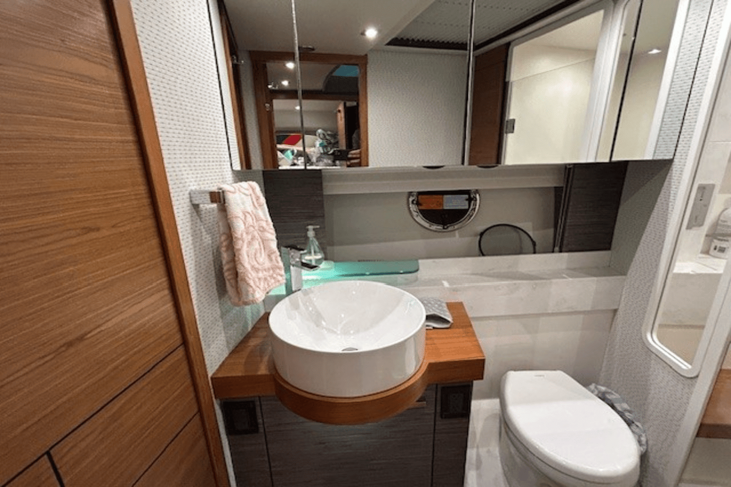 2022 Tiara Yachts
                                                             53 COUPE Image Thumbnail #26