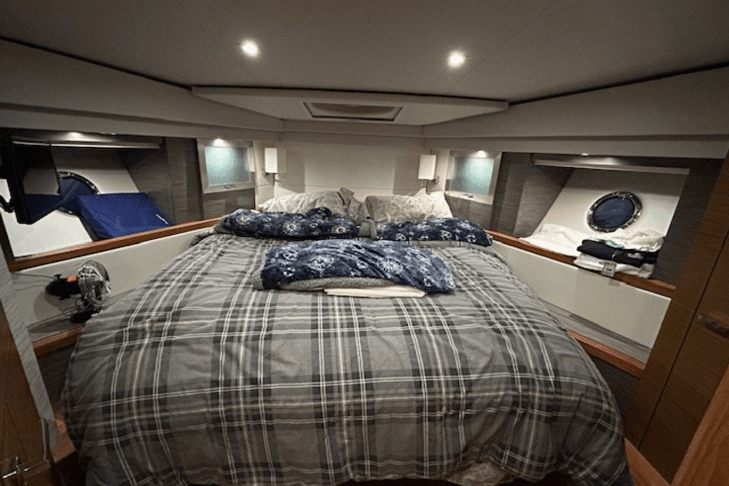2022 Tiara Yachts
                                                             53 COUPE Image Thumbnail #21