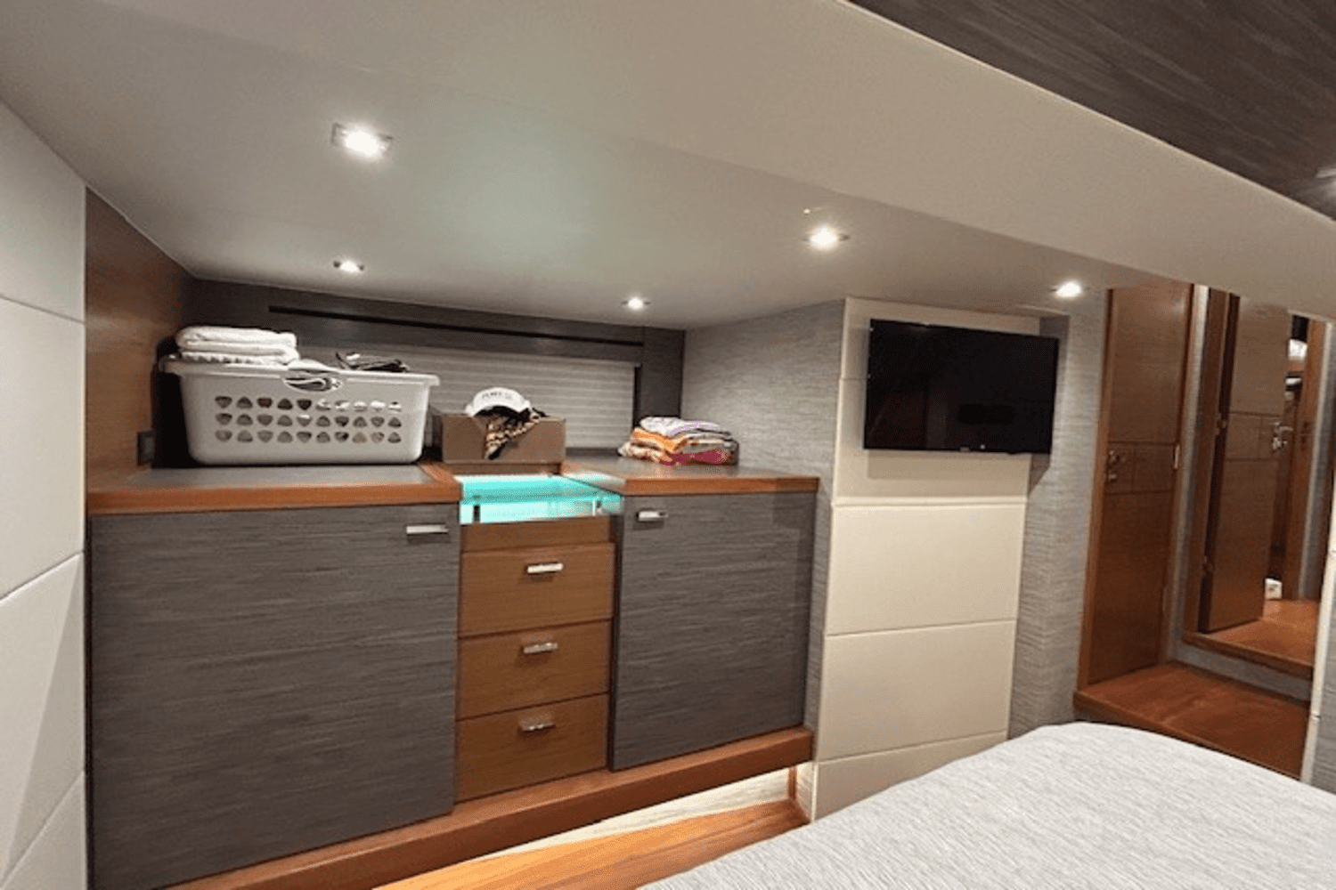 2022 Tiara Yachts
                                                             53 COUPE Image Thumbnail #24