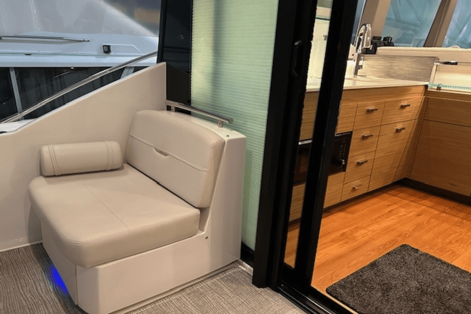 2022 Tiara Yachts
                                                             53 COUPE Image Thumbnail #8