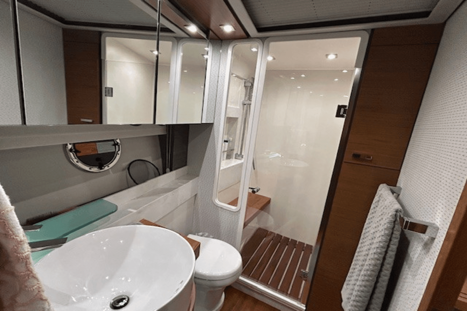 2022 Tiara Yachts
                                                             53 COUPE Image Thumbnail #27