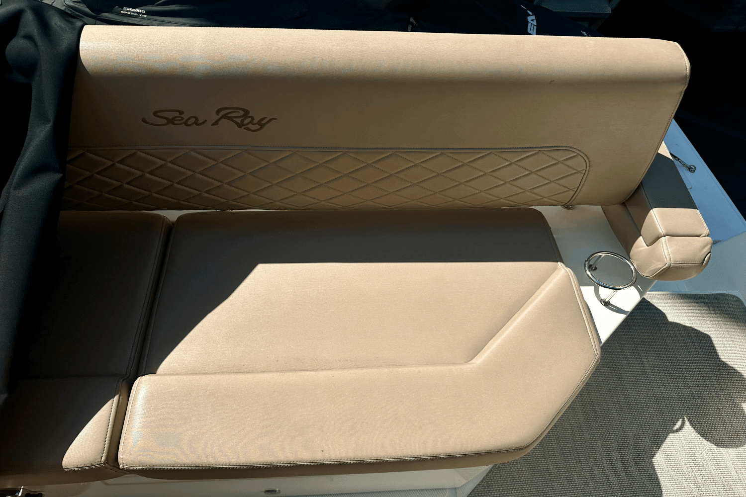 2017 Sea Ray 460 SUNDANCER Image Thumbnail #19