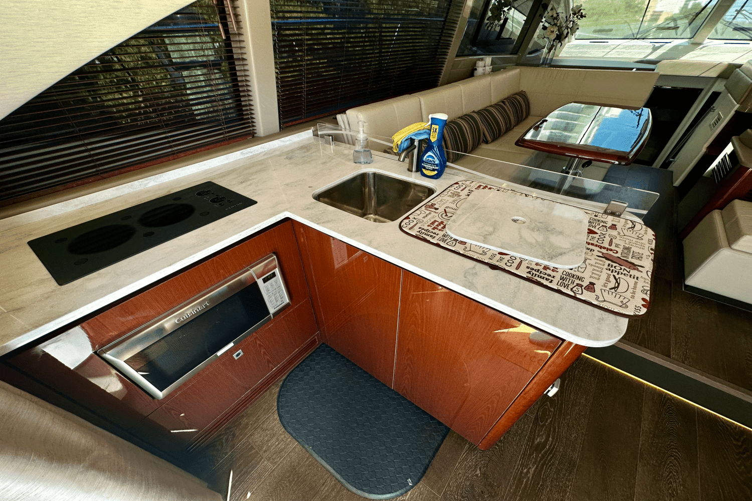 2017 Sea Ray 460 SUNDANCER Image Thumbnail #31