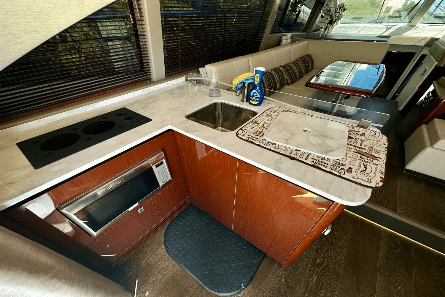 2017 Sea Ray 460 SUNDANCER Image Thumbnail #31