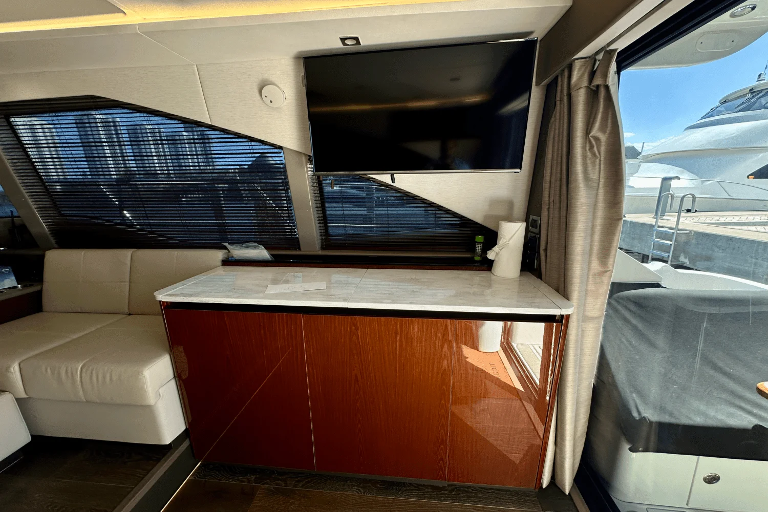 2017 Sea Ray 460 SUNDANCER Image Thumbnail #33