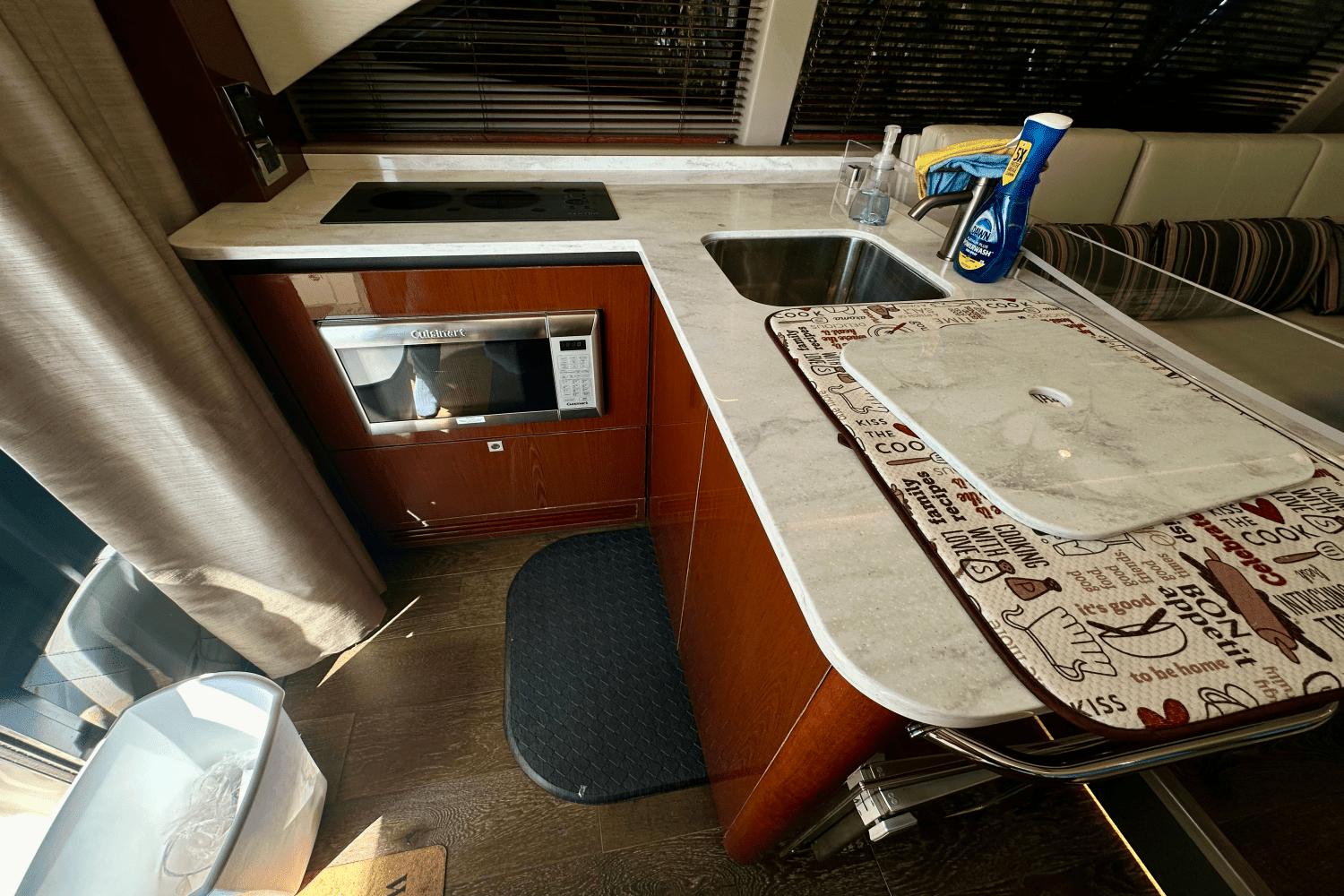 2017 Sea Ray 460 SUNDANCER Image Thumbnail #32