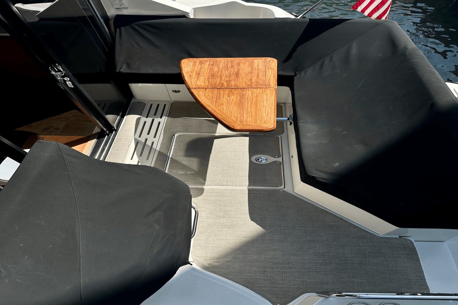 2017 Sea Ray 460 SUNDANCER Image Thumbnail #14