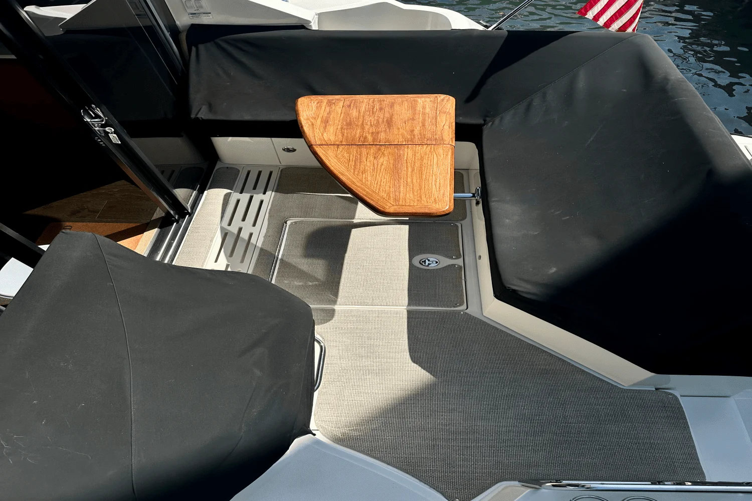 2017 Sea Ray 460 SUNDANCER Image Thumbnail #14