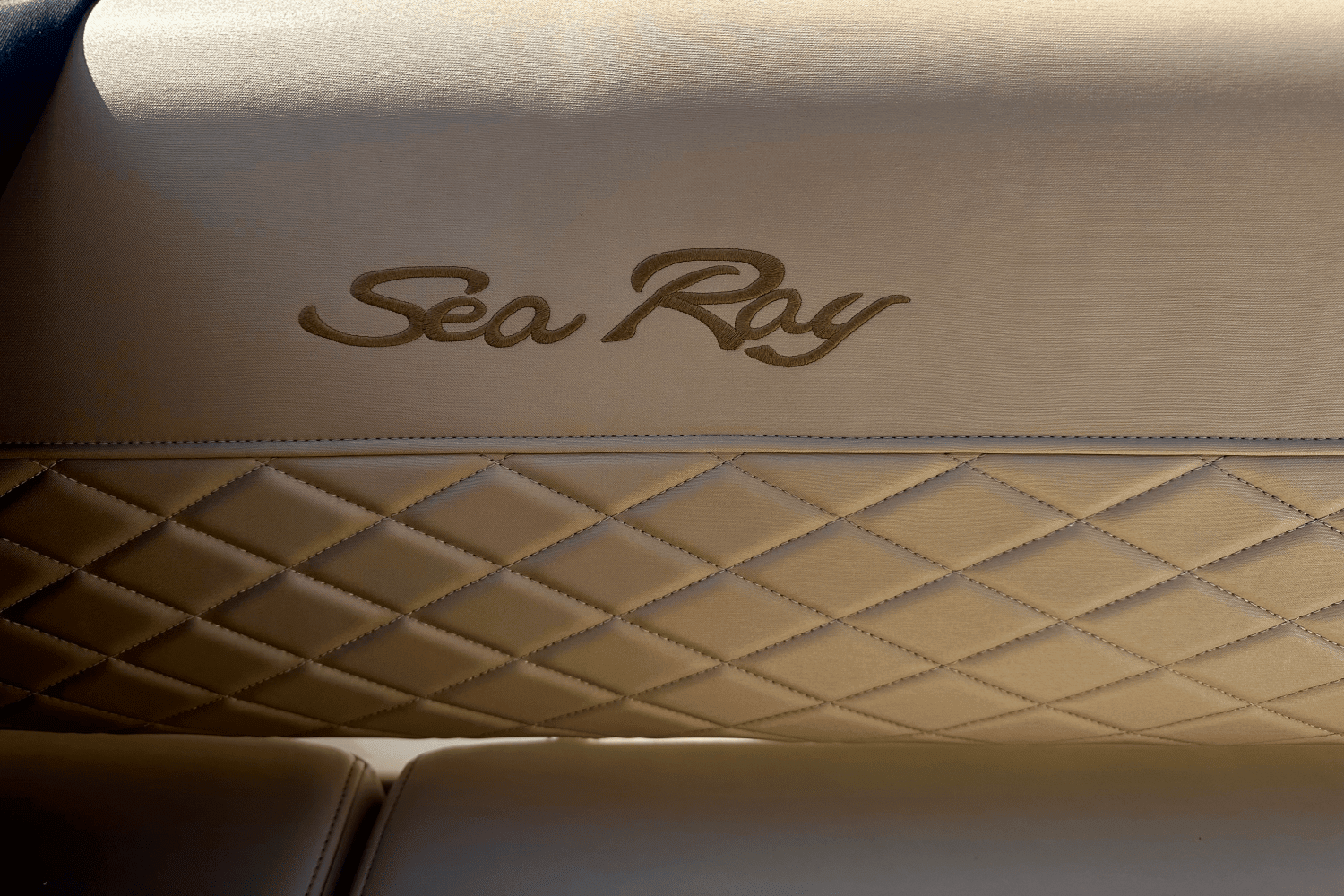 2017 Sea Ray 460 SUNDANCER Image Thumbnail #17
