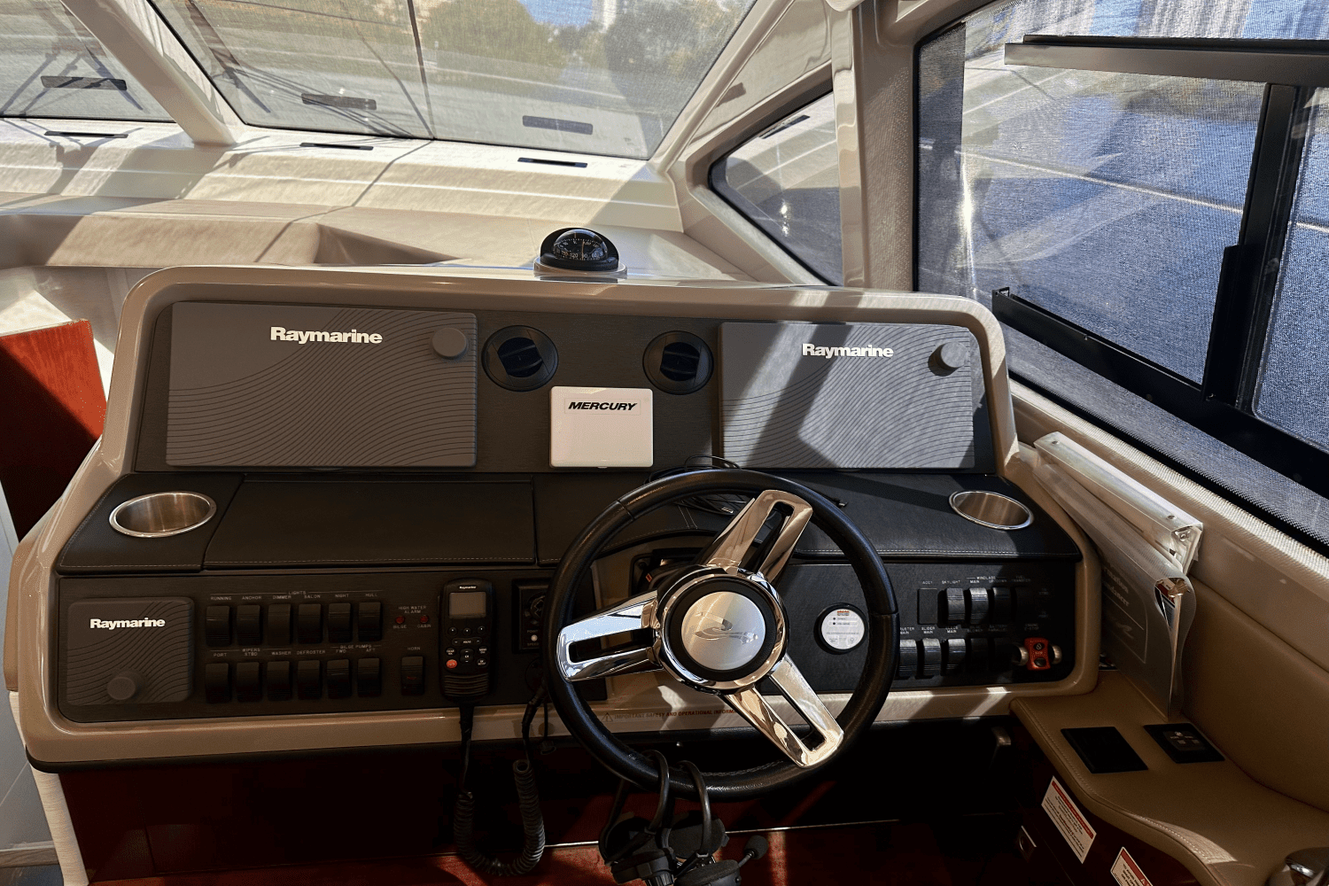 2017 Sea Ray 460 SUNDANCER Image Thumbnail #21