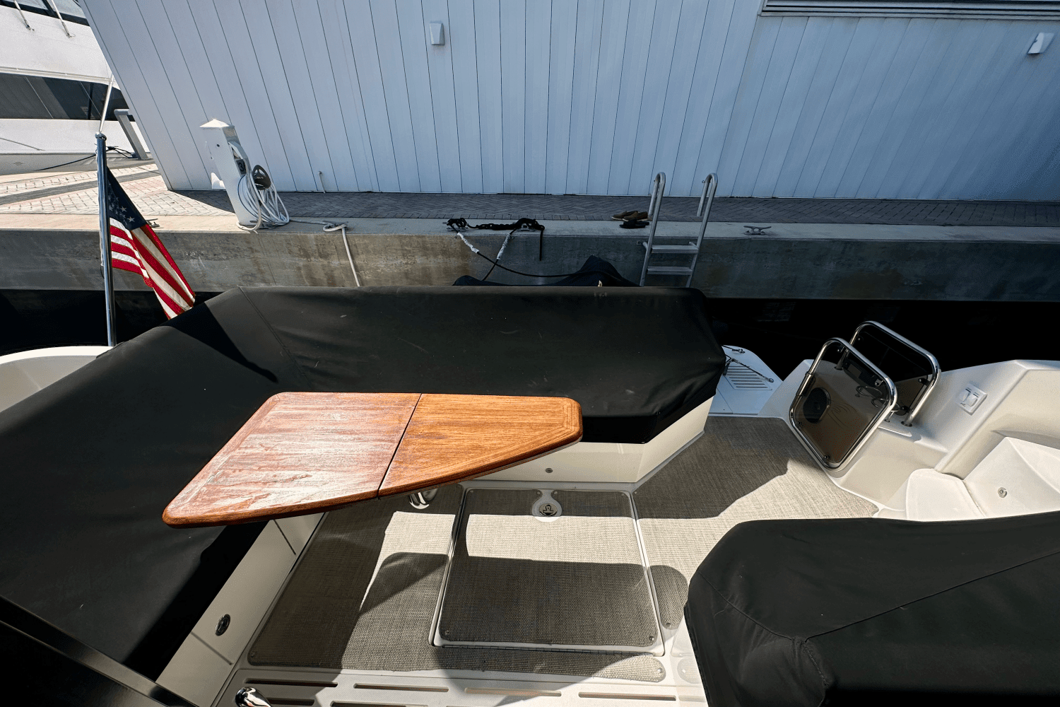 2017 Sea Ray 460 SUNDANCER Image Thumbnail #16