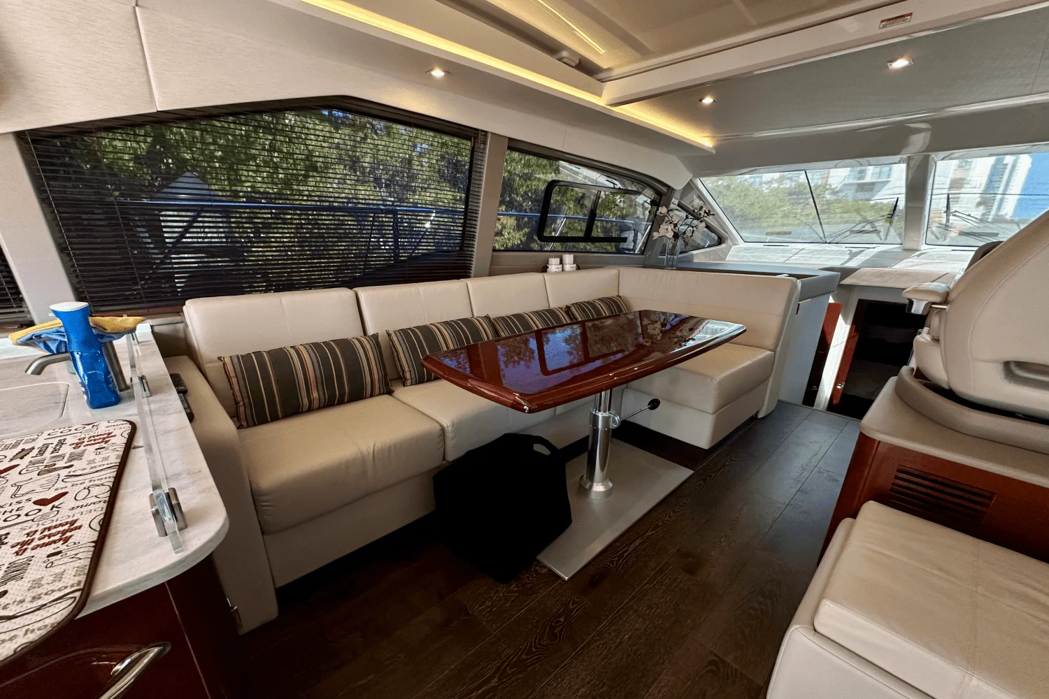 2017 Sea Ray 460 SUNDANCER Image Thumbnail #36