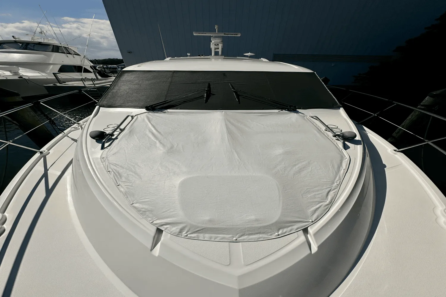 2017 Sea Ray 460 SUNDANCER Image Thumbnail #4