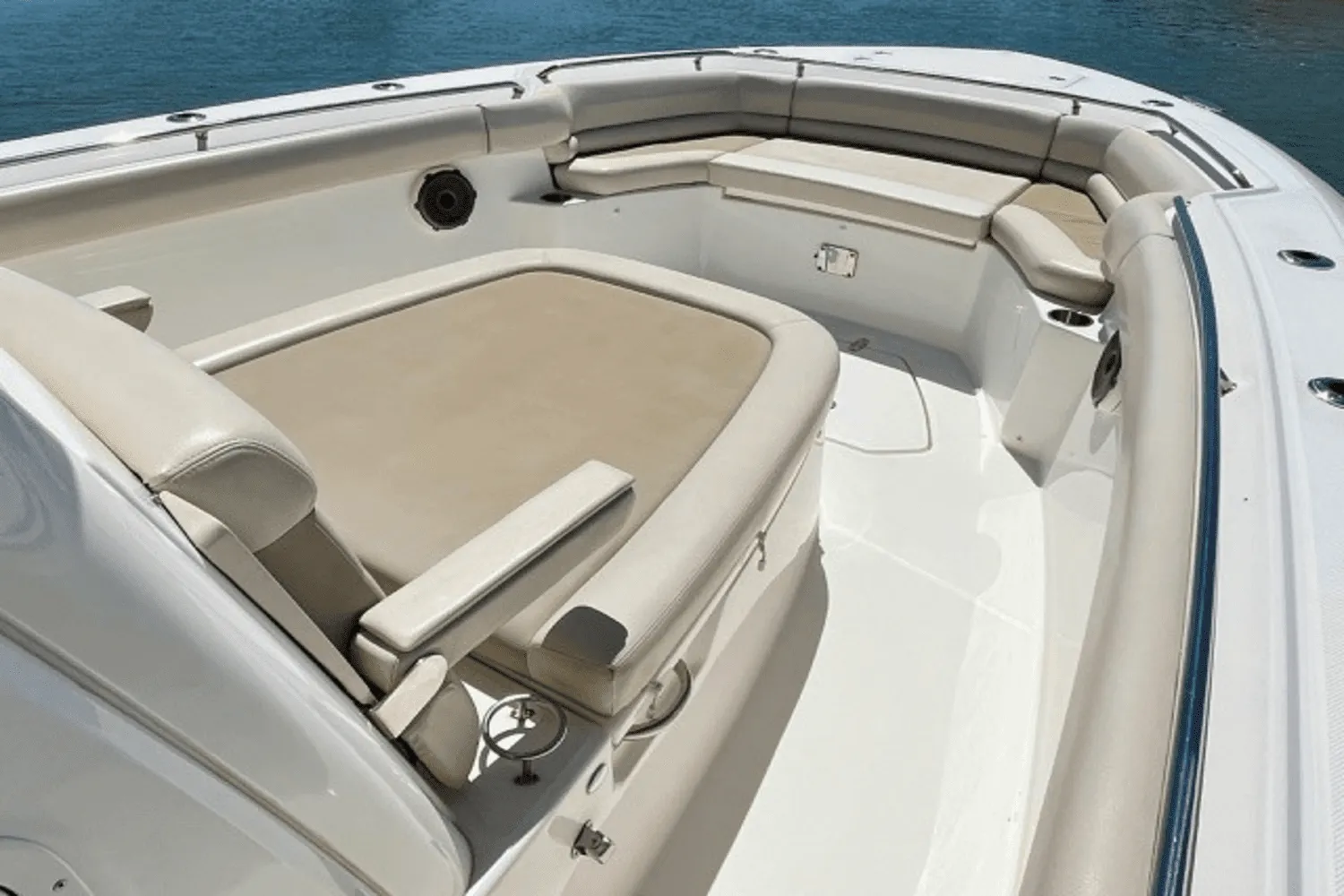 2019 Boston Whaler 330 OUTRAGE Image Thumbnail #17