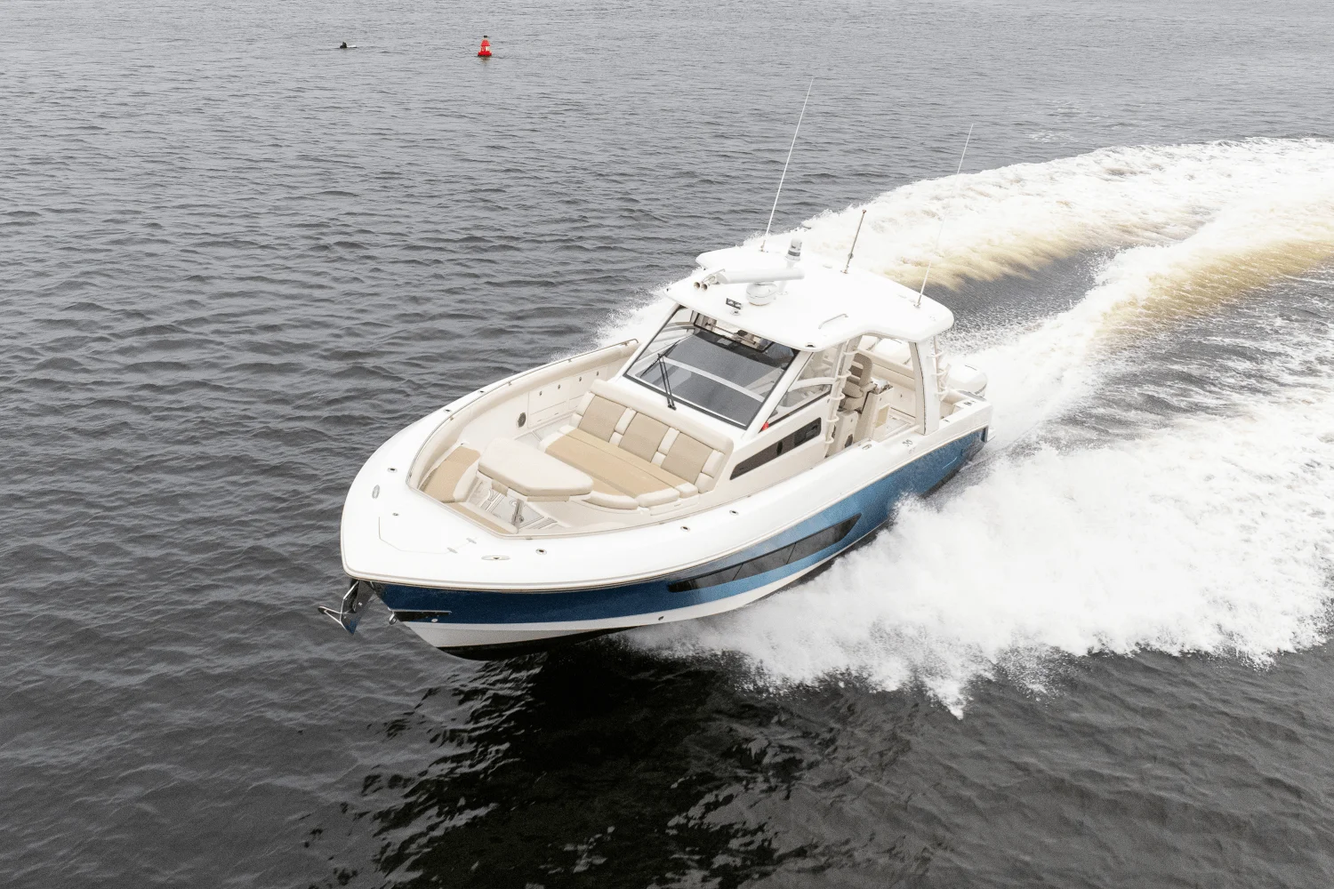 2018 Boston Whaler 420 OUTRAGE Image Thumbnail #1