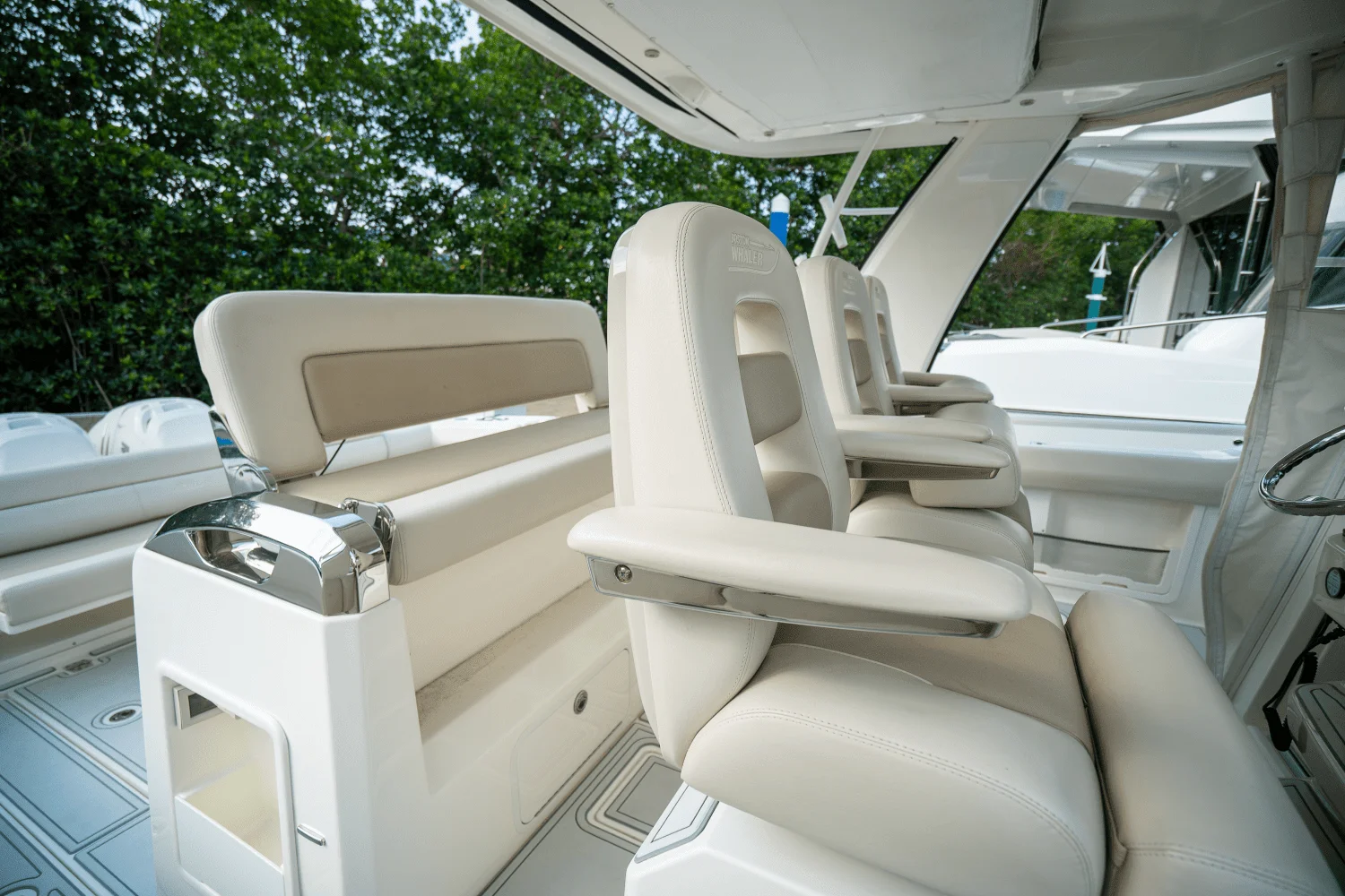 2018 Boston Whaler 420 OUTRAGE Image Thumbnail #15