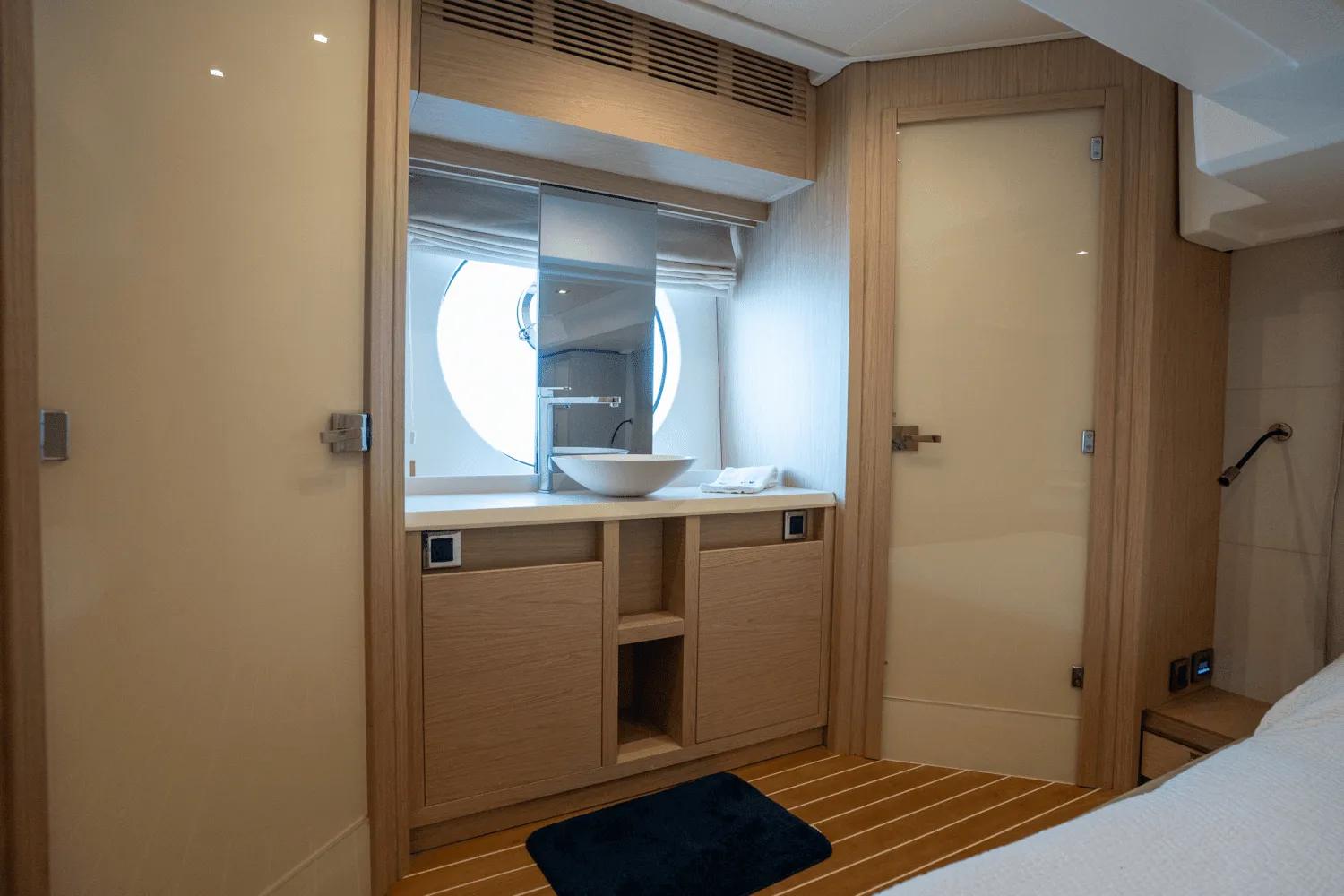 2019 Monte Carlo Yachts MC6 Image Thumbnail #46