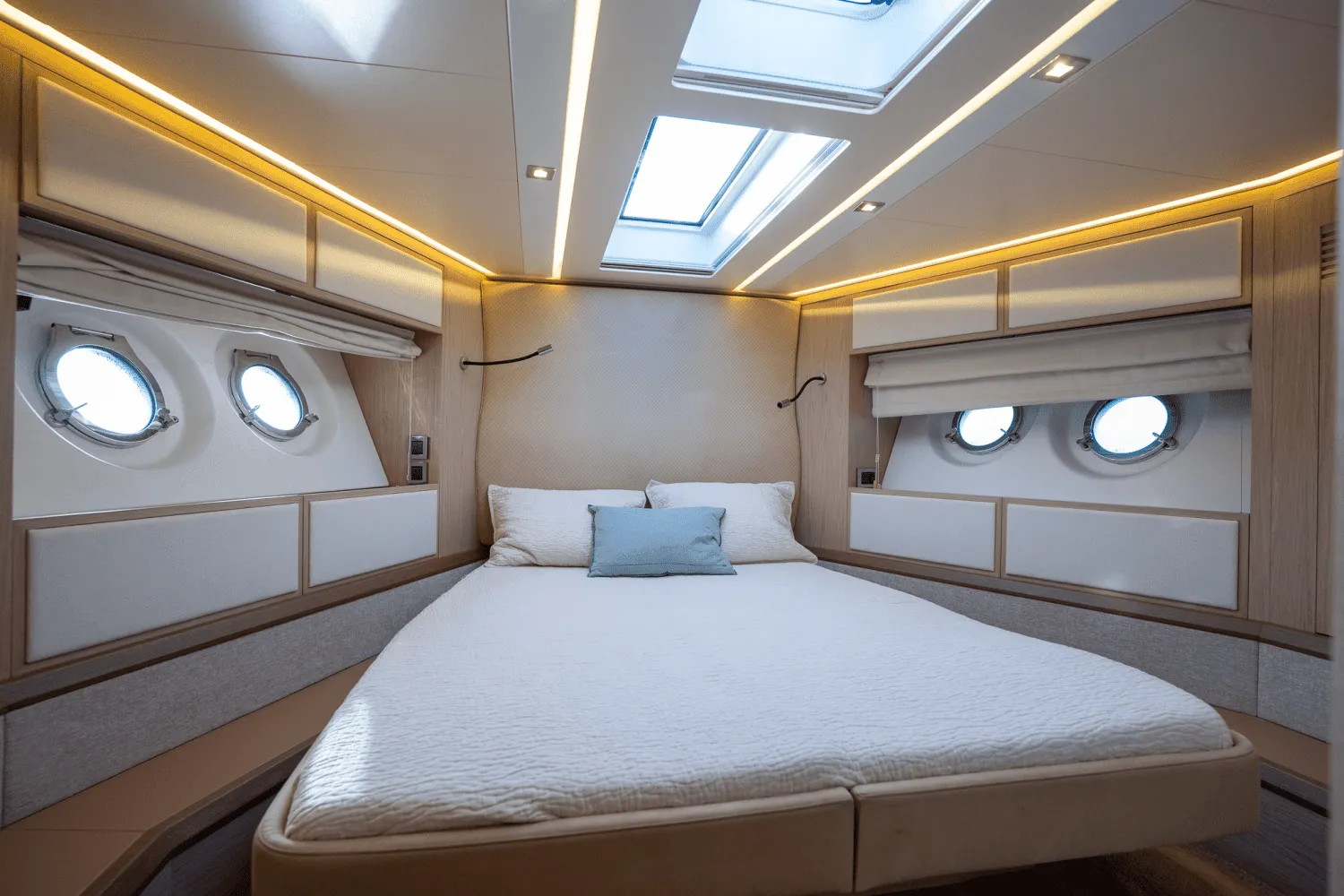 2019 Monte Carlo Yachts MC6 Image Thumbnail #47