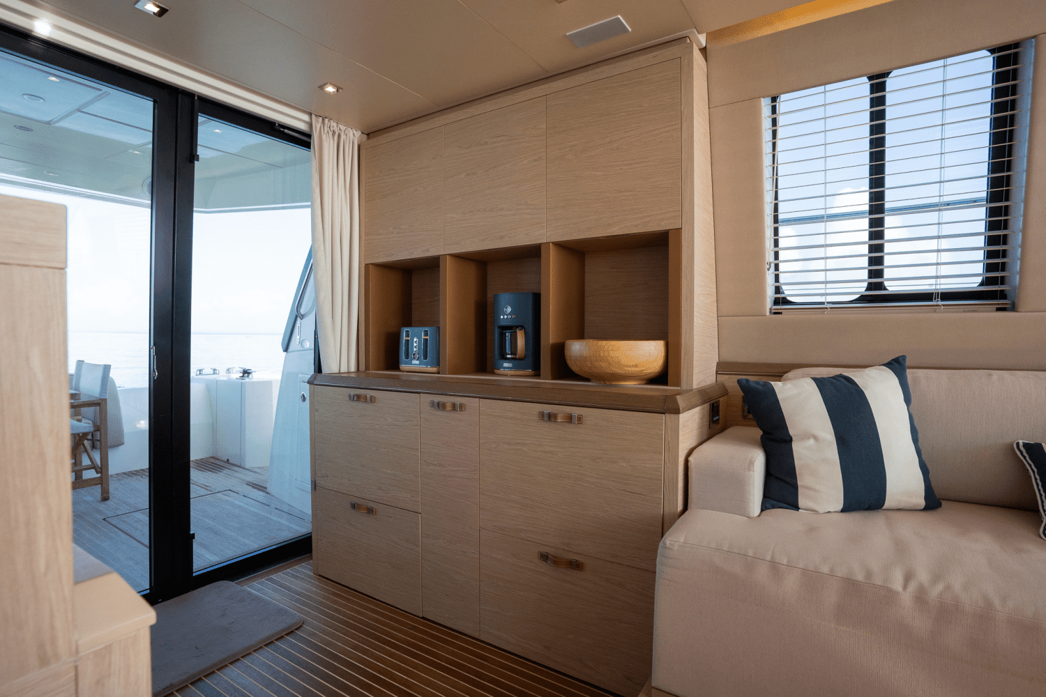 2019 Monte Carlo Yachts MC6 Image Thumbnail #27