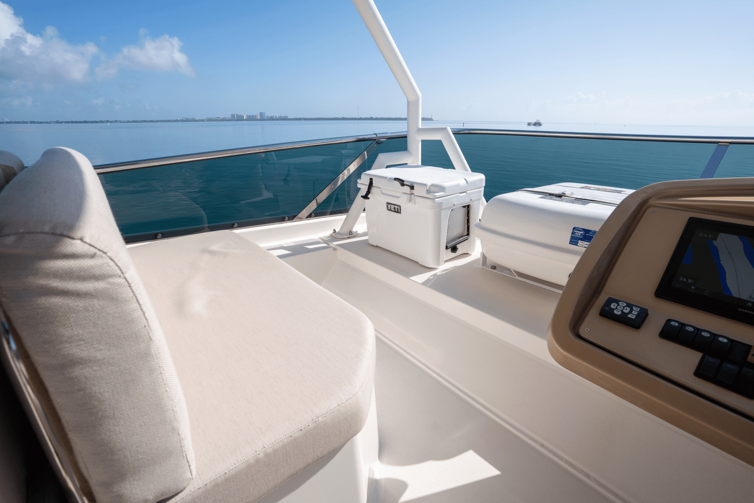 2019 Monte Carlo Yachts MC6 Image Thumbnail #14