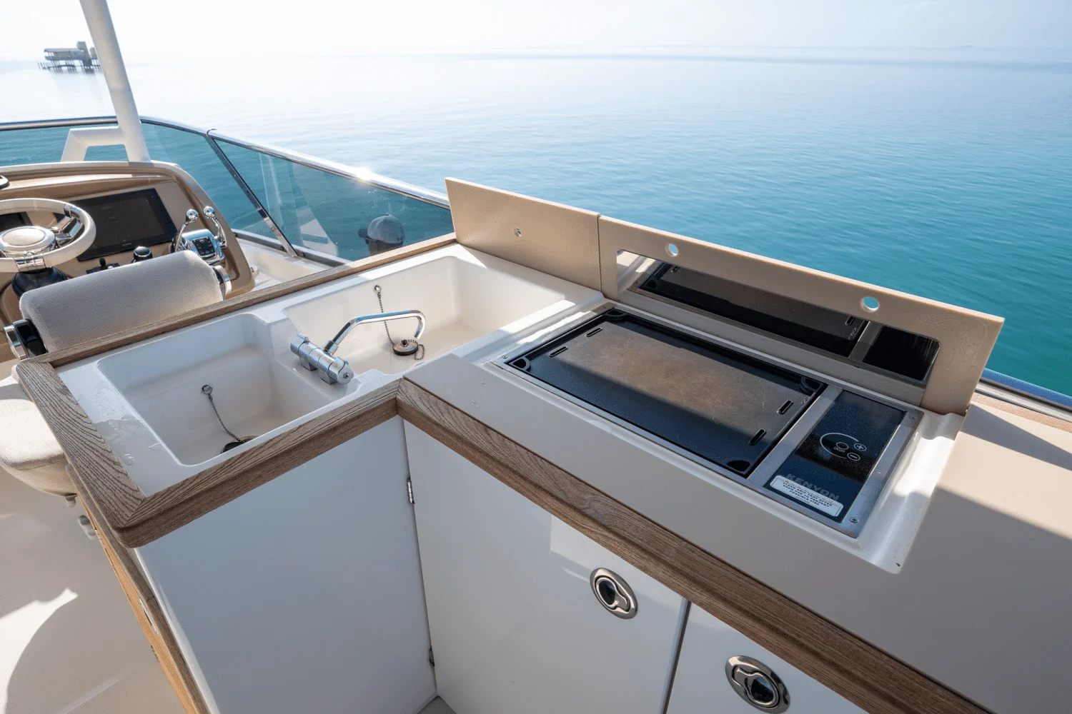 2019 Monte Carlo Yachts MC6 Image Thumbnail #16