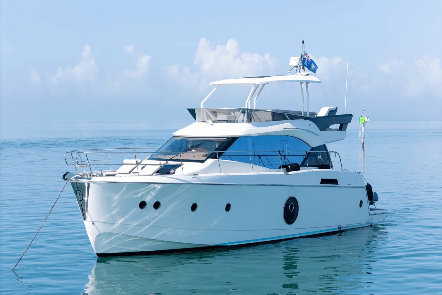 2019 Monte Carlo Yachts MC6 Image Thumbnail #1