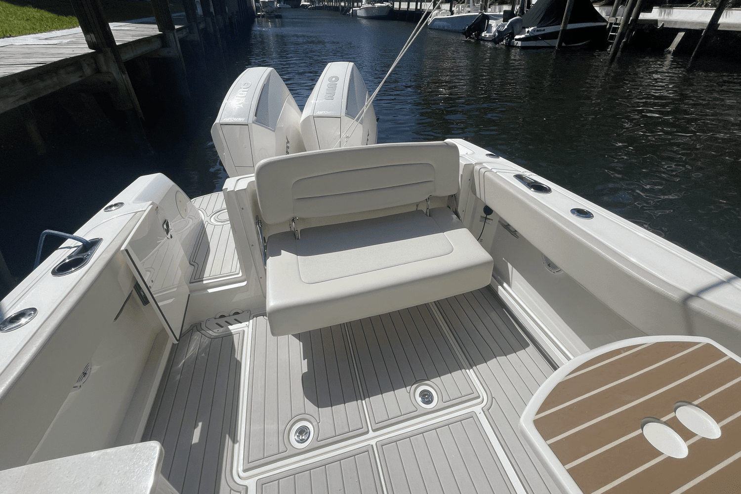 2019 Boston Whaler 270 VANTAGE Image Thumbnail #25