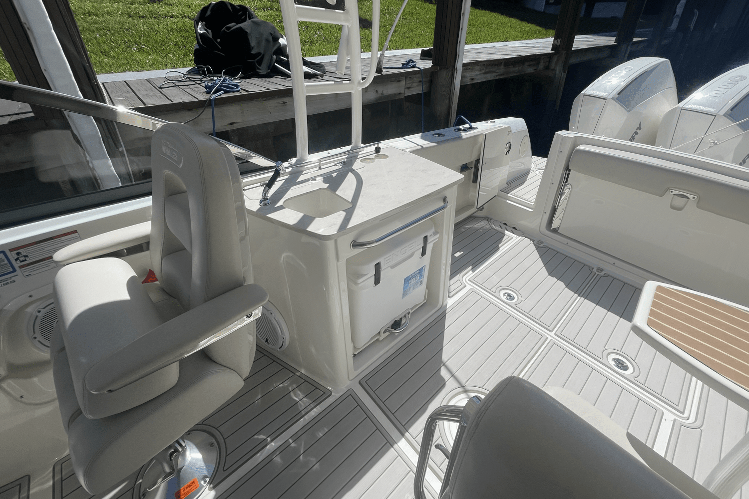 2019 Boston Whaler 270 VANTAGE Image Thumbnail #33