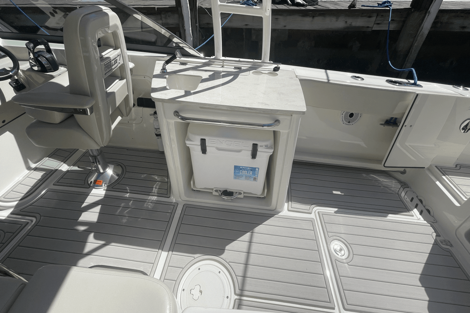2019 Boston Whaler 270 VANTAGE Image Thumbnail #35