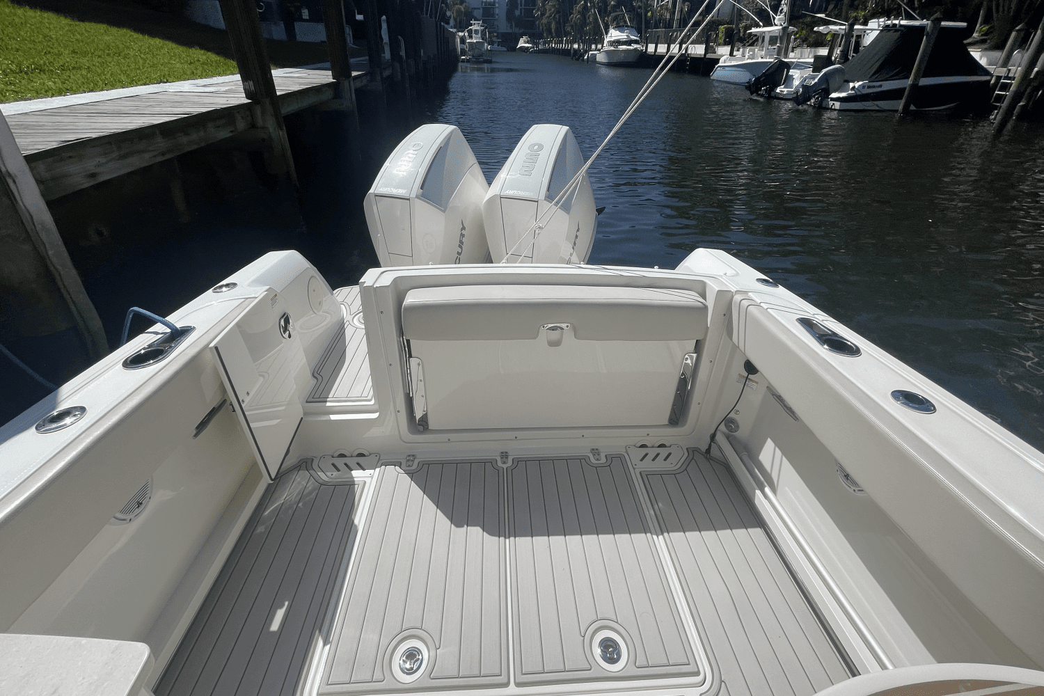 2019 Boston Whaler 270 VANTAGE Image Thumbnail #24