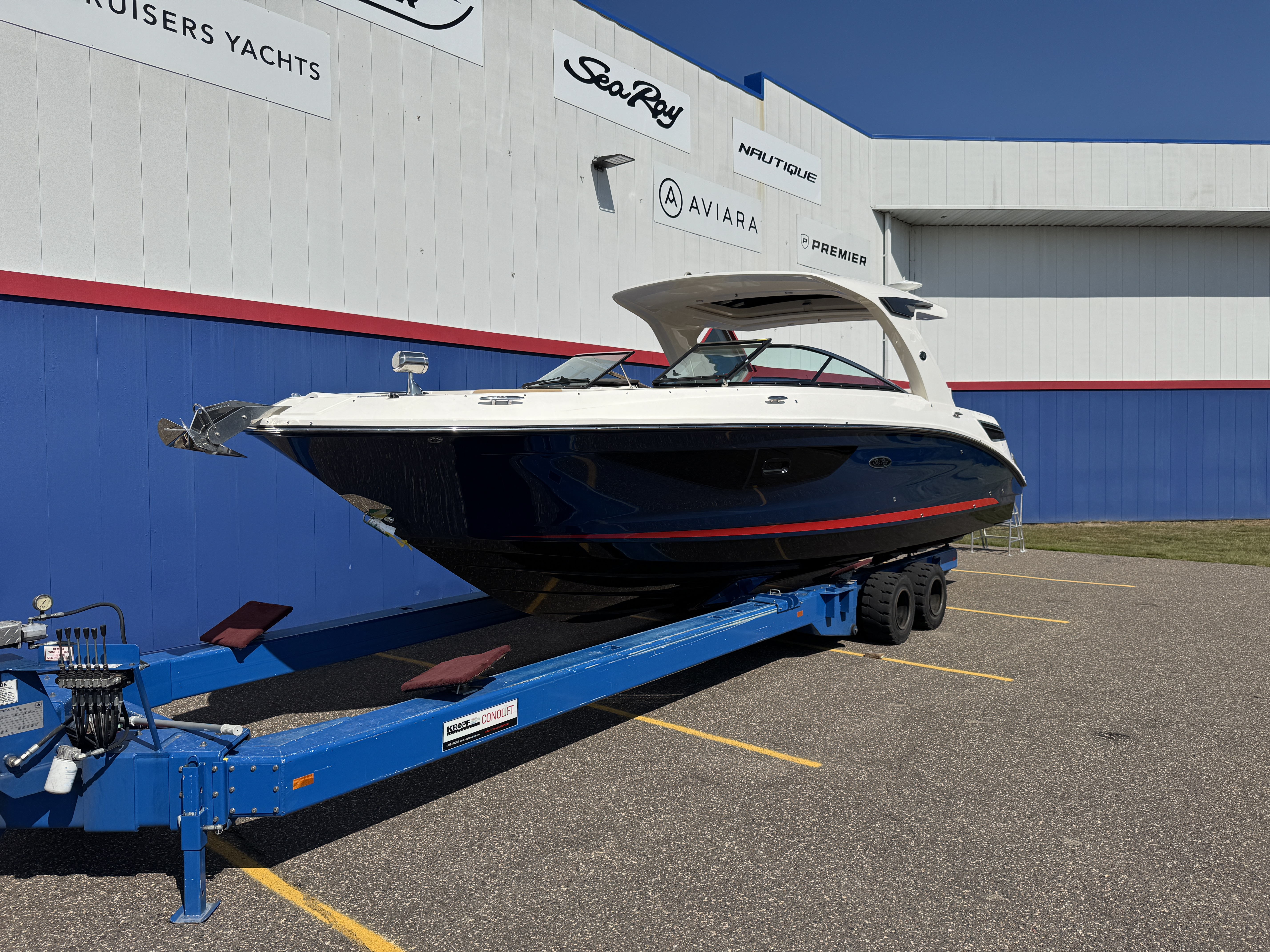 2022 Sea Ray 350 SLX Image Thumbnail #0