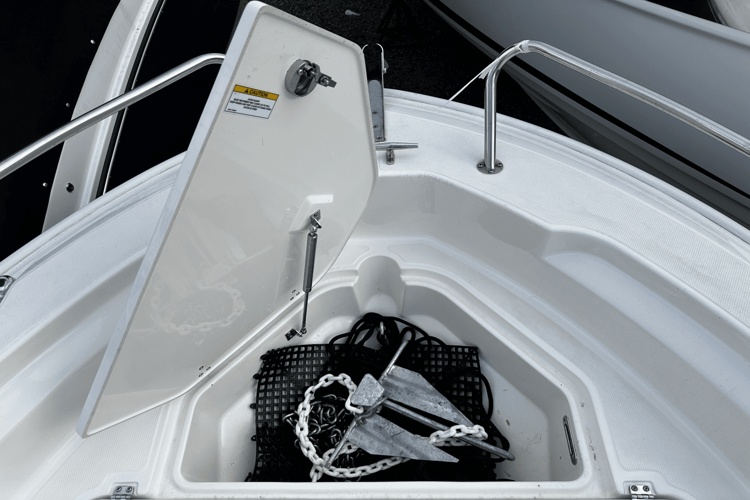 2024 Boston Whaler 220 Dauntless Image Thumbnail #24