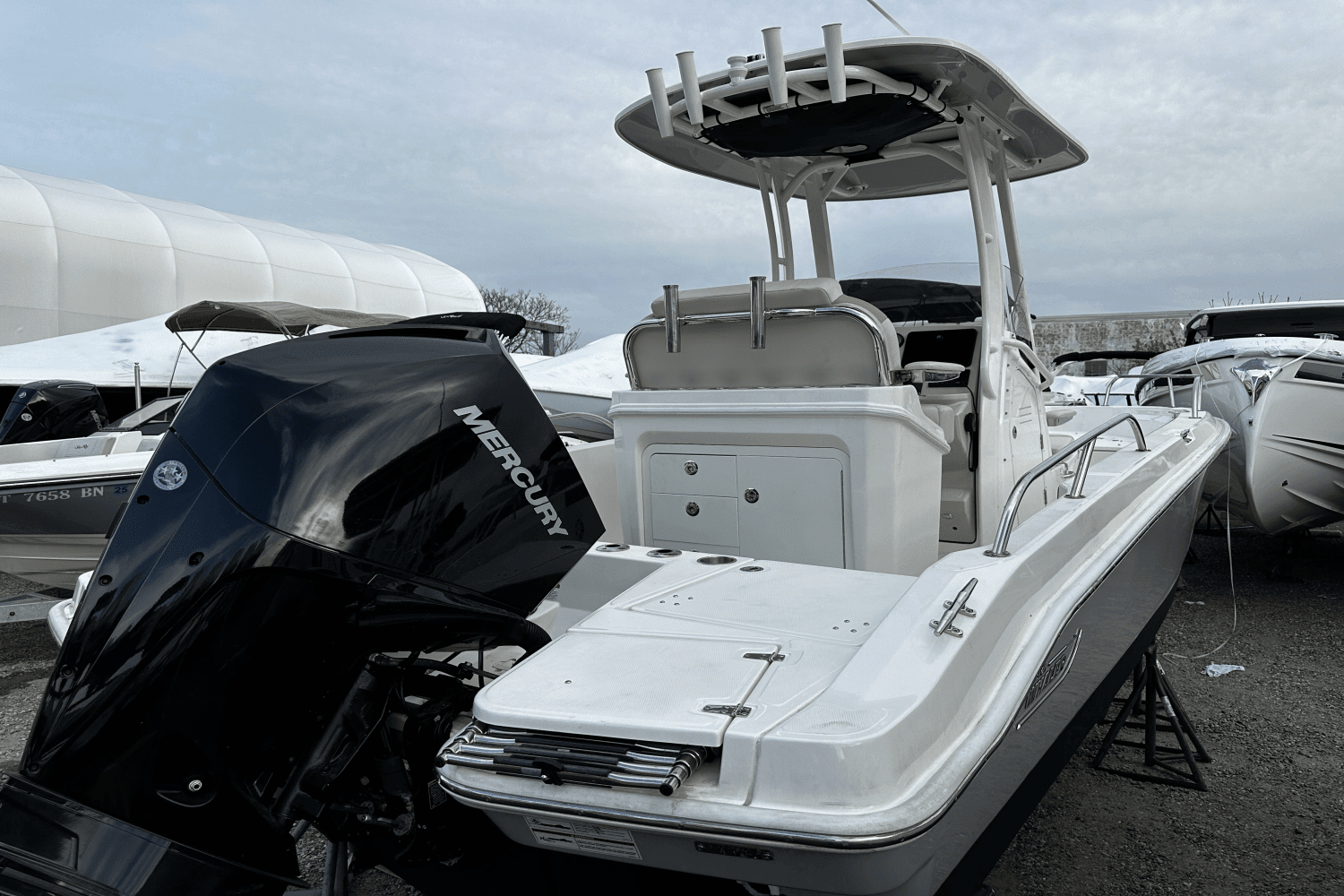 2024 Boston Whaler 220 Dauntless Image Thumbnail #3