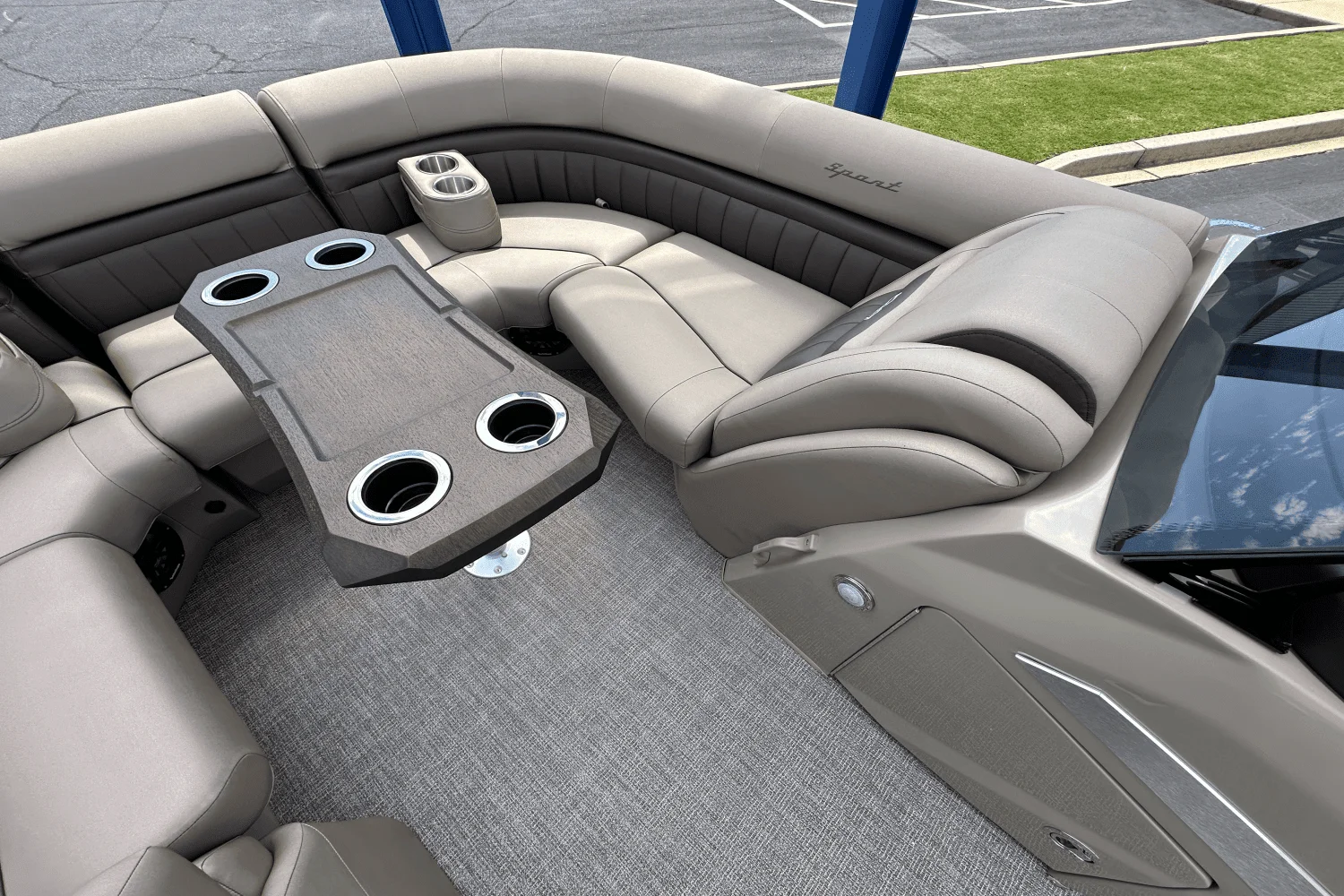 2025 Bennington 23LXS Image Thumbnail #12