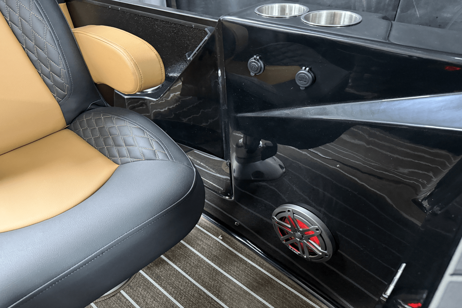 2025 Premier 250 Solaris Sport Image Thumbnail #38