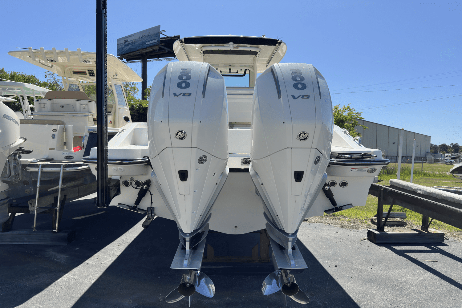 2023 Boston Whaler 28 DAUNTLESS Image Thumbnail #4