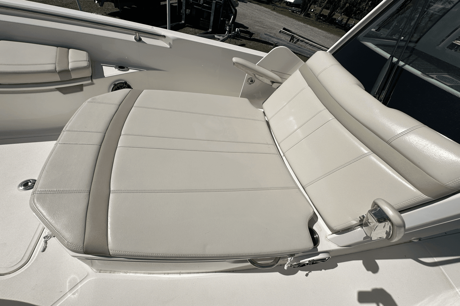 2023 Boston Whaler 28 DAUNTLESS Image Thumbnail #20