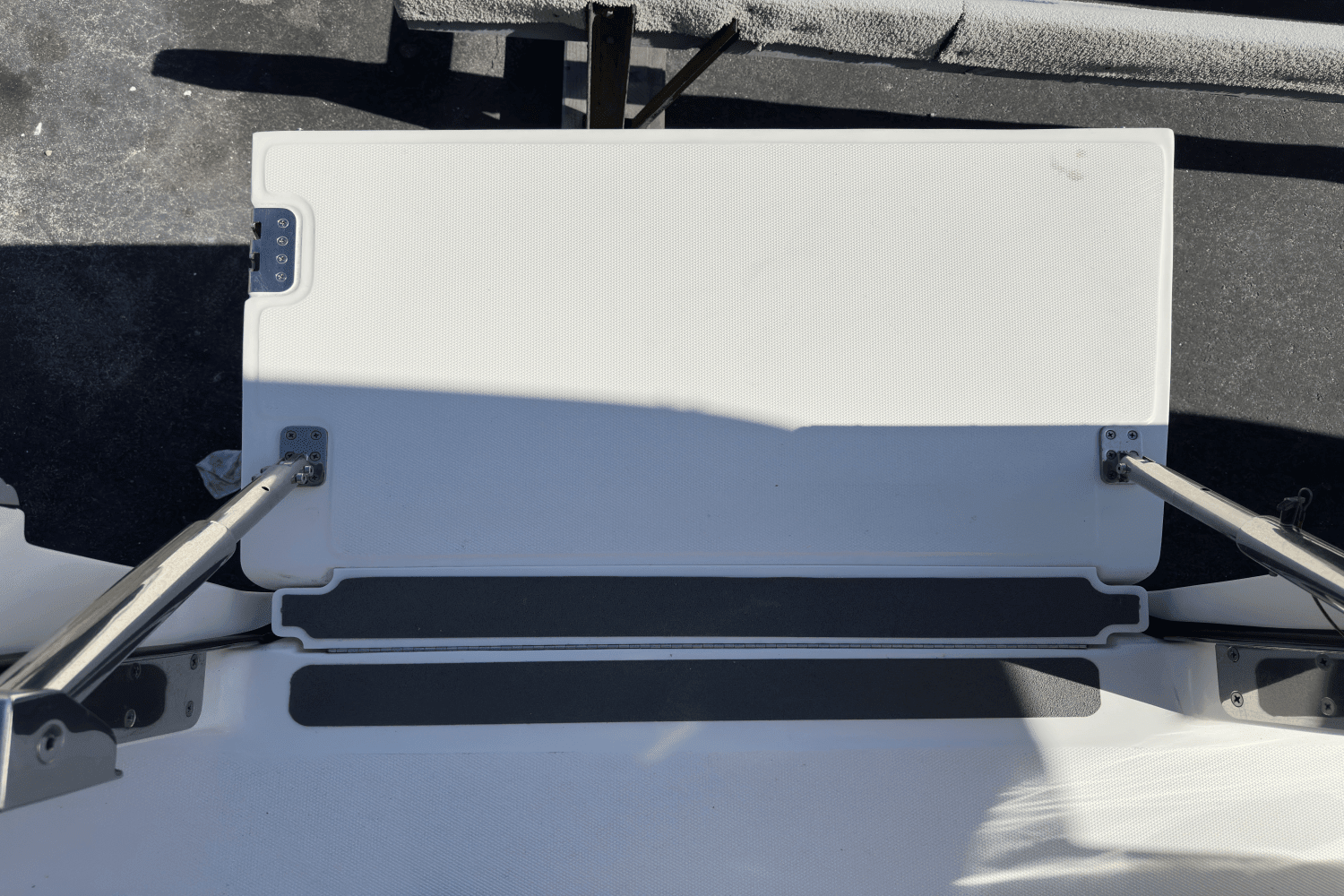 2023 Boston Whaler 28 DAUNTLESS Image Thumbnail #2