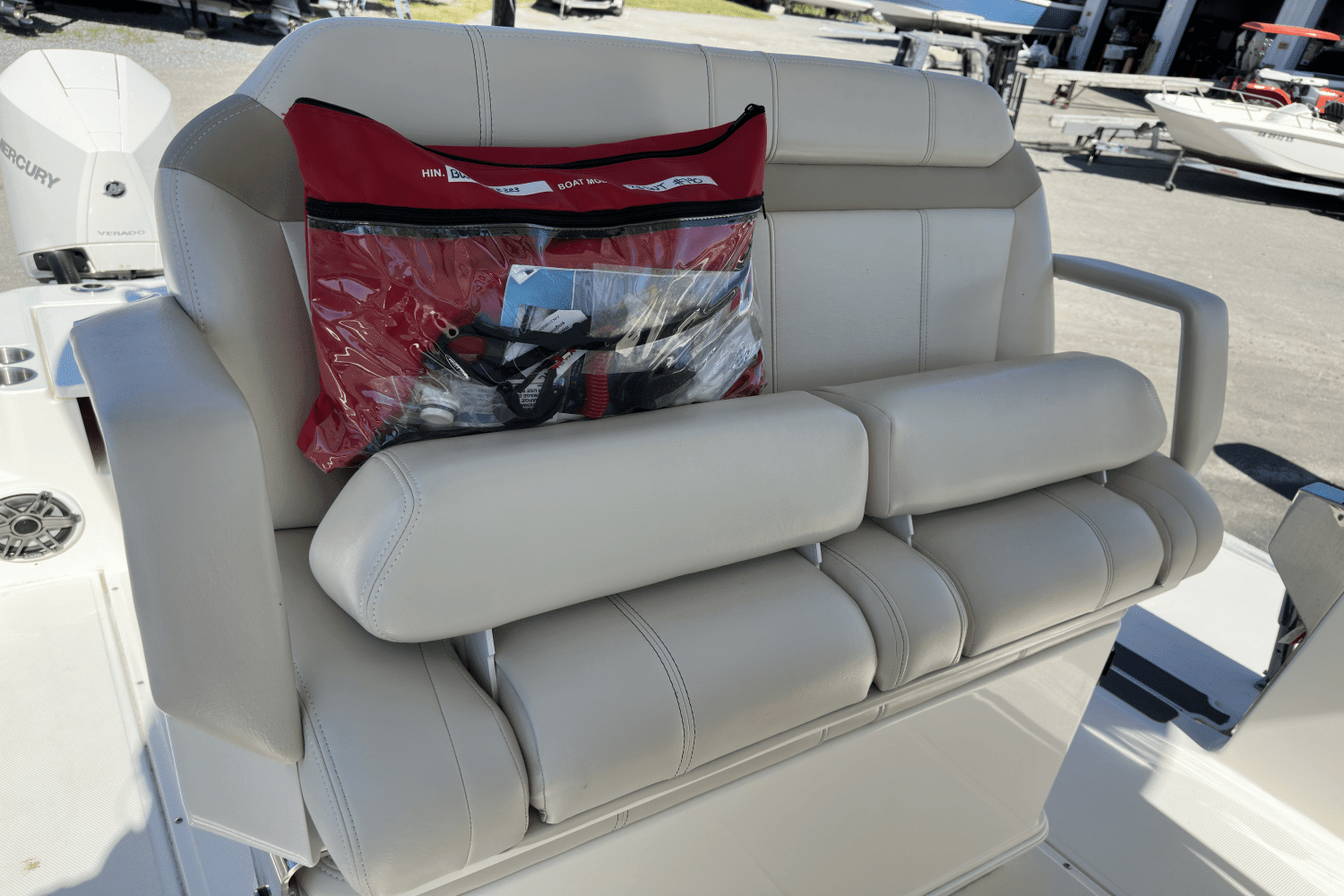 2023 Boston Whaler 28 DAUNTLESS Image Thumbnail #15