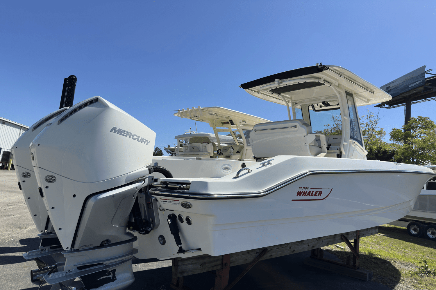 2023 Boston Whaler 28 DAUNTLESS Image Thumbnail #3