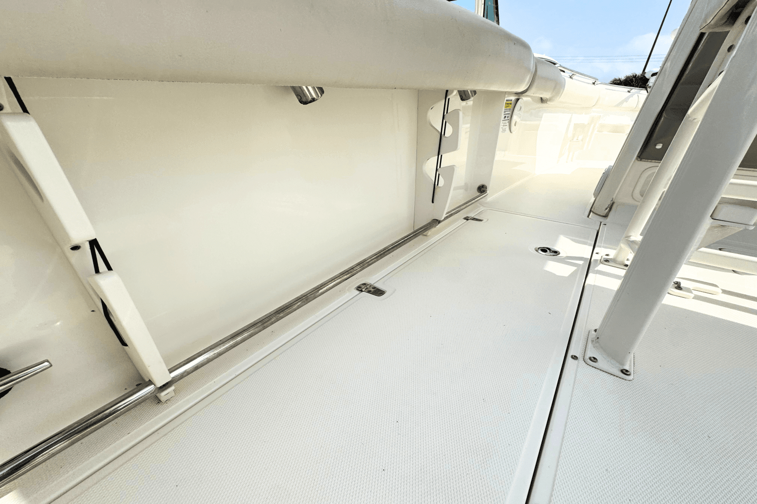 2017 Boston Whaler 230 Outrage Image Thumbnail #2