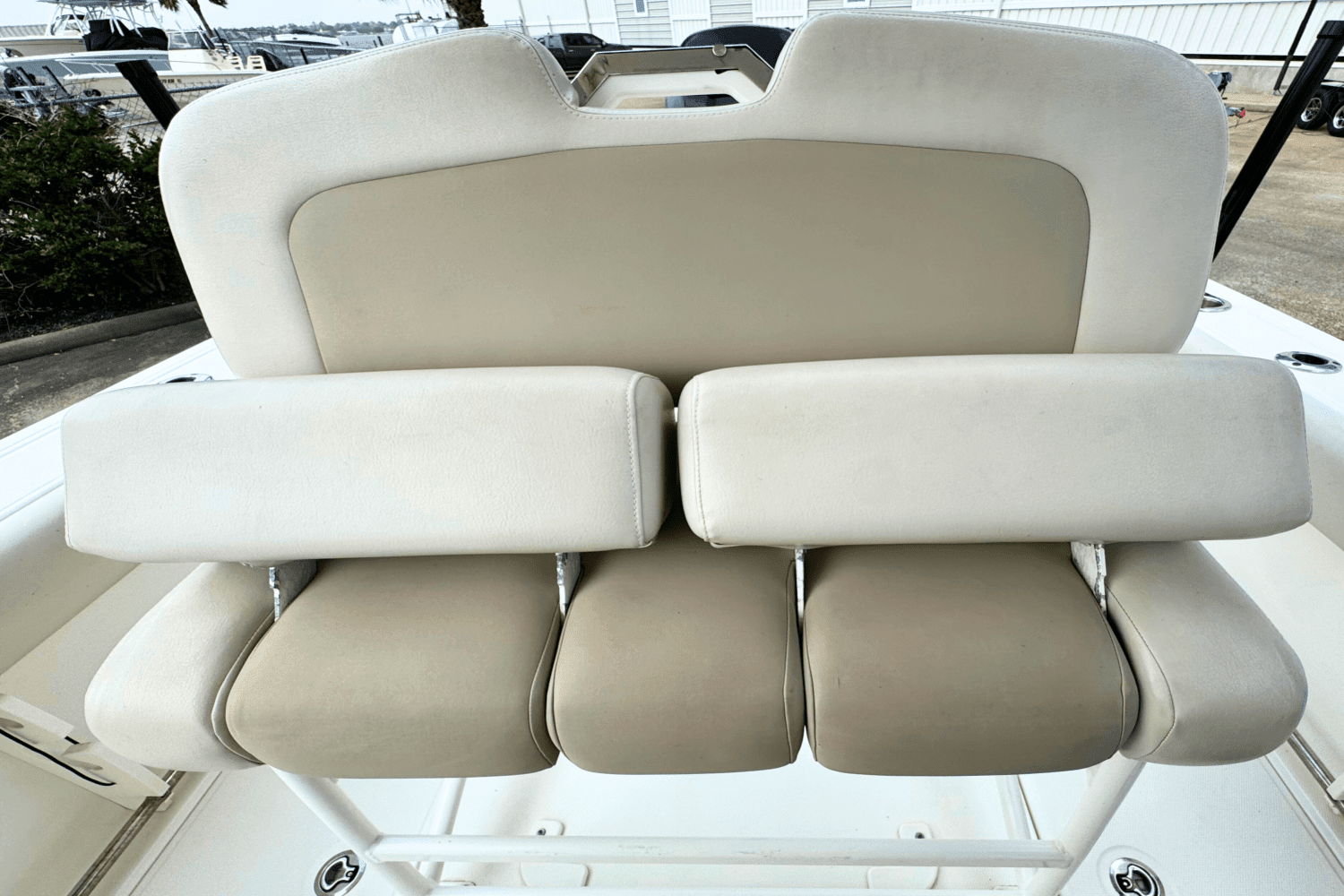 2017 Boston Whaler 230 Outrage Image Thumbnail #9