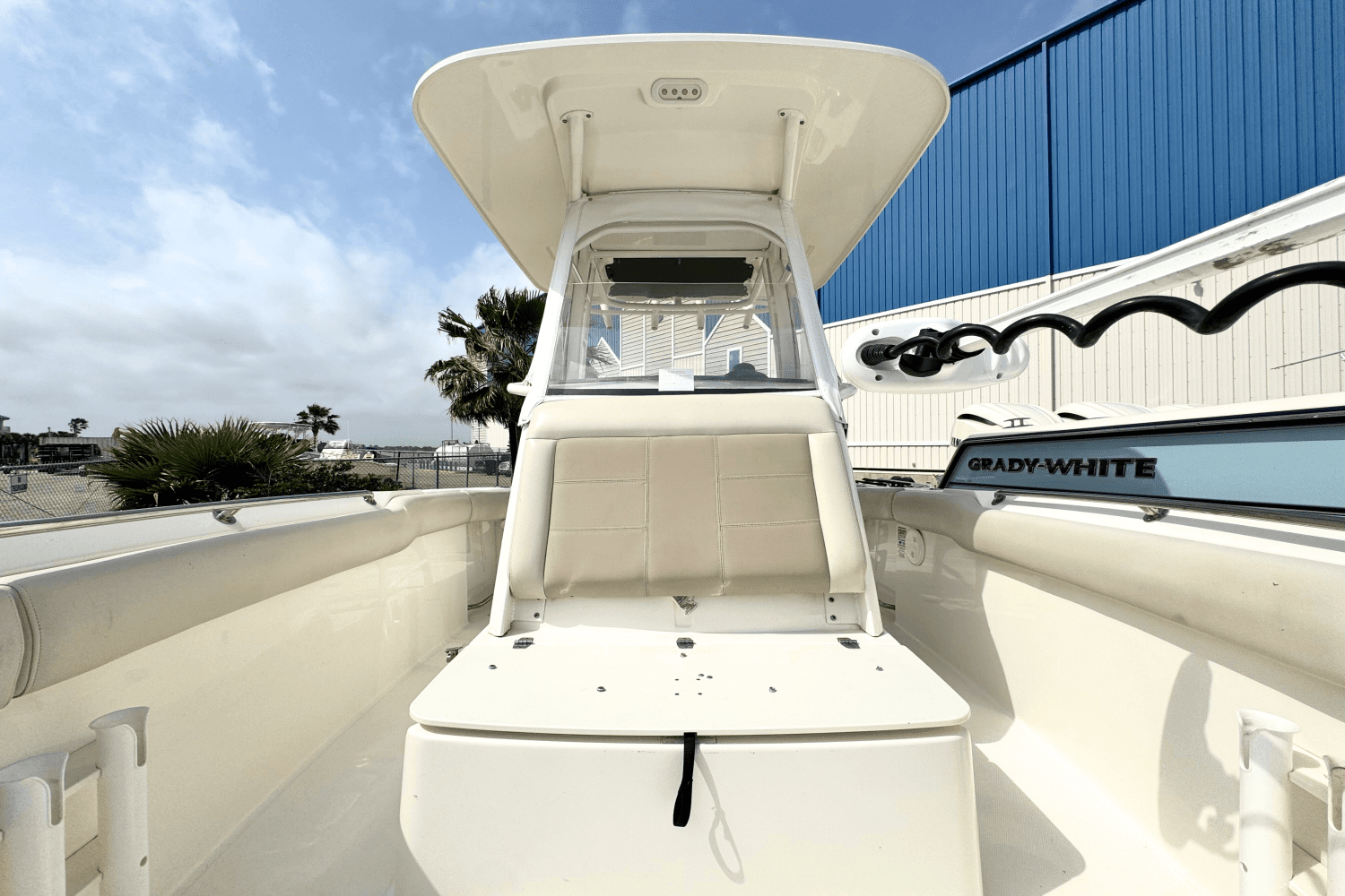 2017 Boston Whaler 230 Outrage Image Thumbnail #12