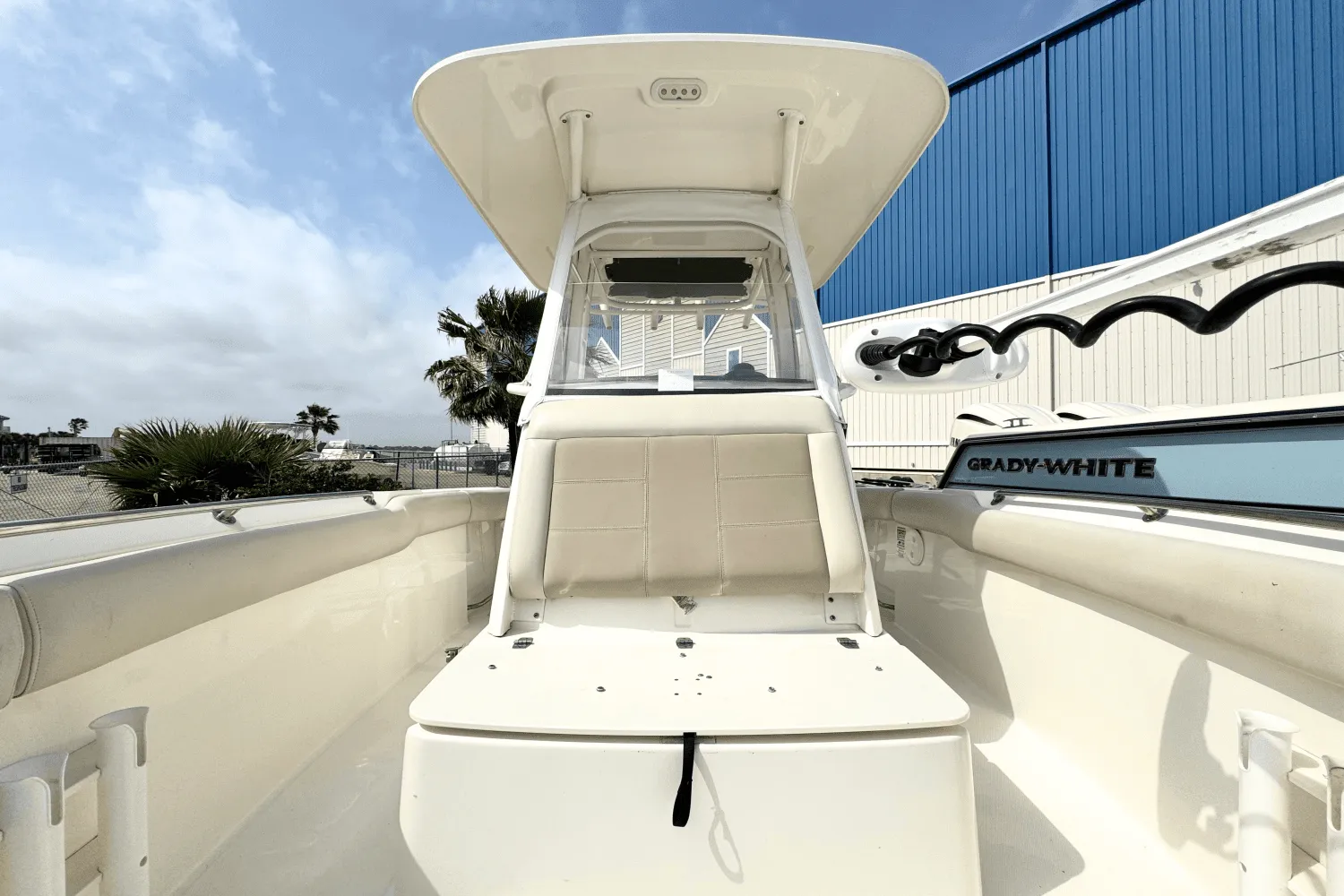 2017 Boston Whaler 230 Outrage Image Thumbnail #12