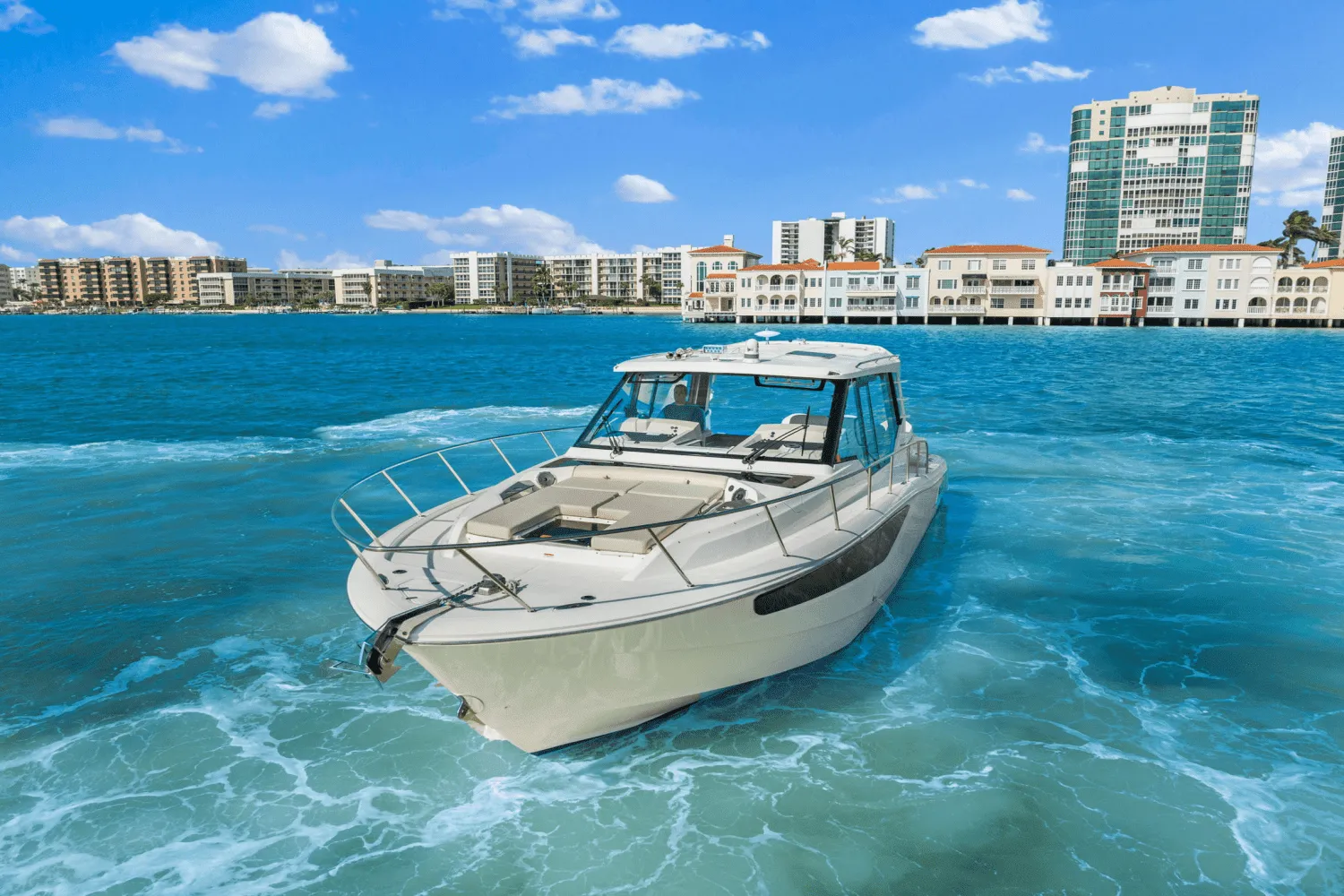 2022 Boston Whaler 405 CONQUEST Image Thumbnail #6