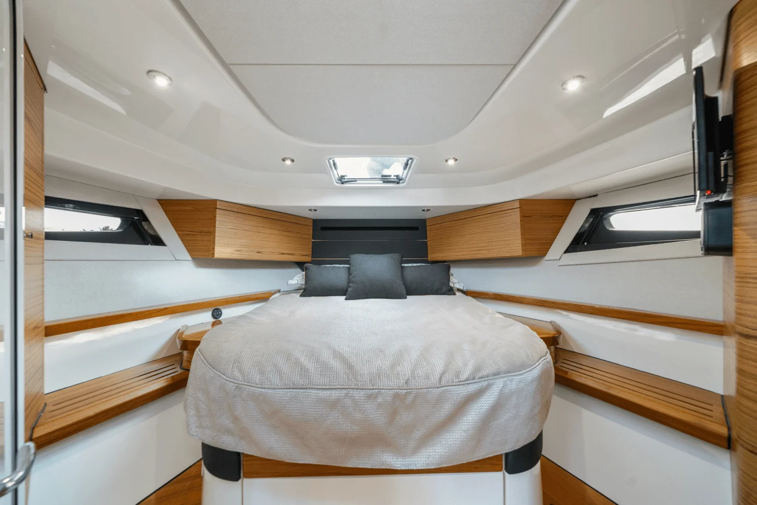 2022 Boston Whaler 405 CONQUEST Image Thumbnail #57